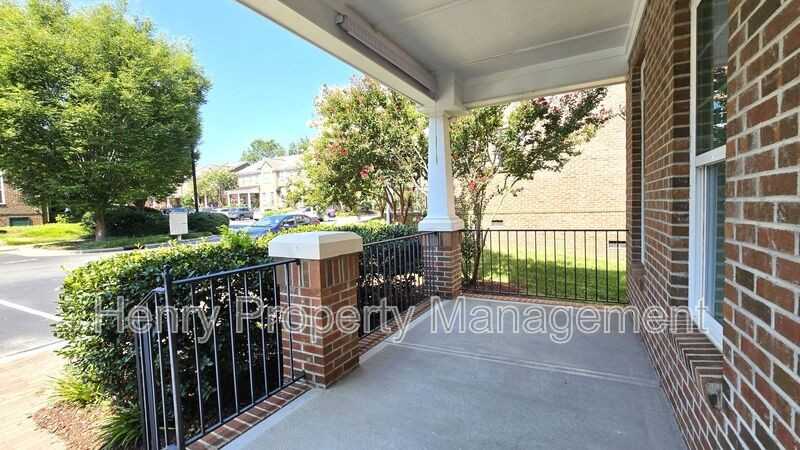 1531 Yarborough Park Dr - Photo 4 of 32