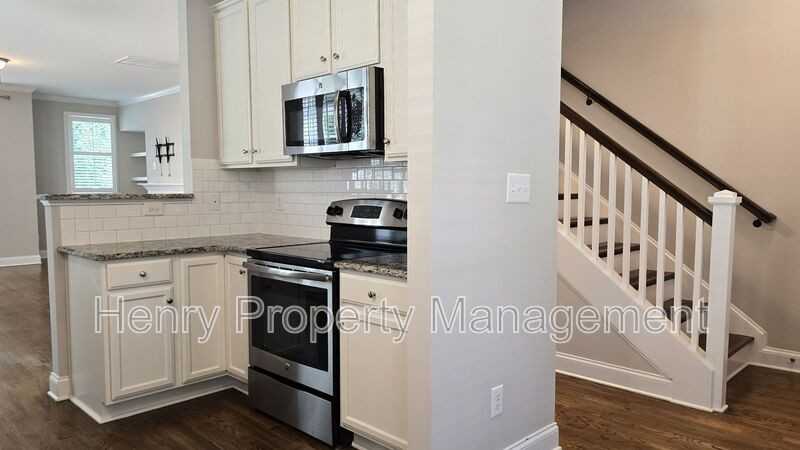 1531 Yarborough Park Dr - Photo 5 of 32
