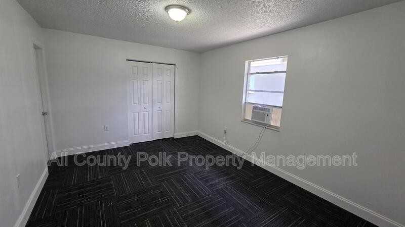 522 Pinewood Ave - Photo 7 of 13