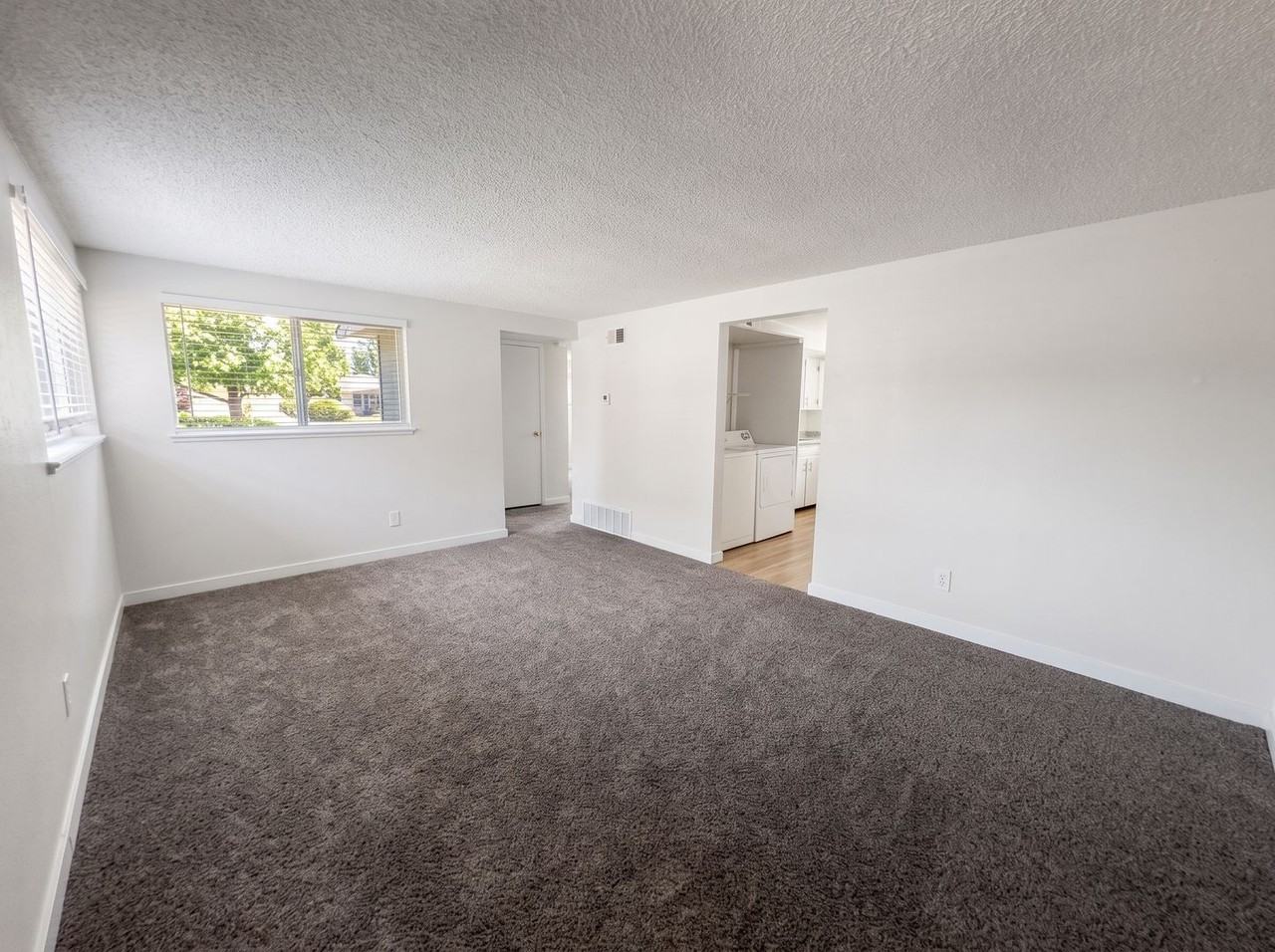 2575 Jellison St #2575 - Photo 4 of 15