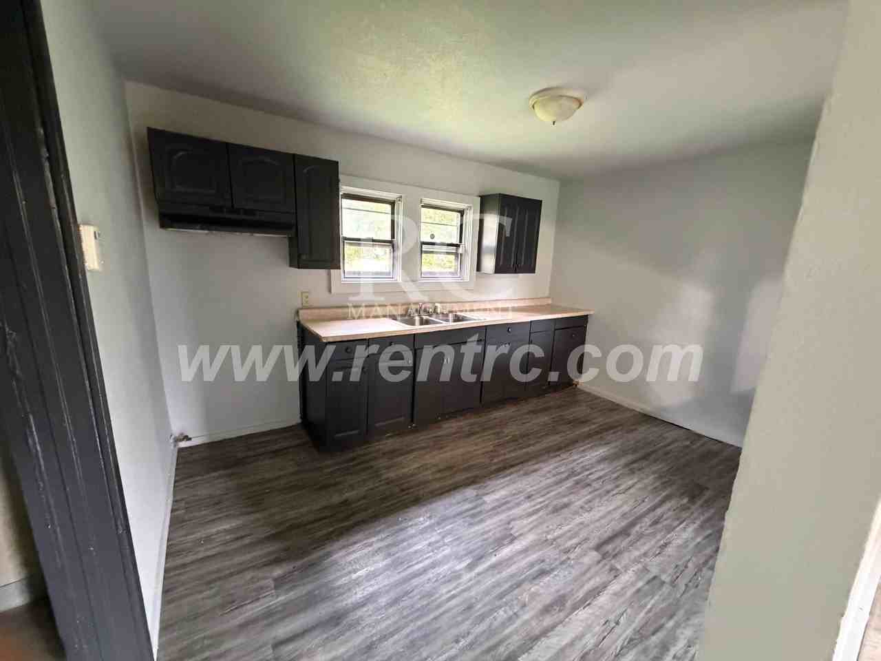 102 Elmwood Ave - Photo 2 of 11