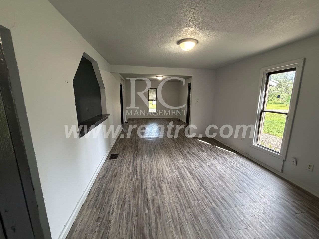 102 Elmwood Ave - Photo 6 of 11