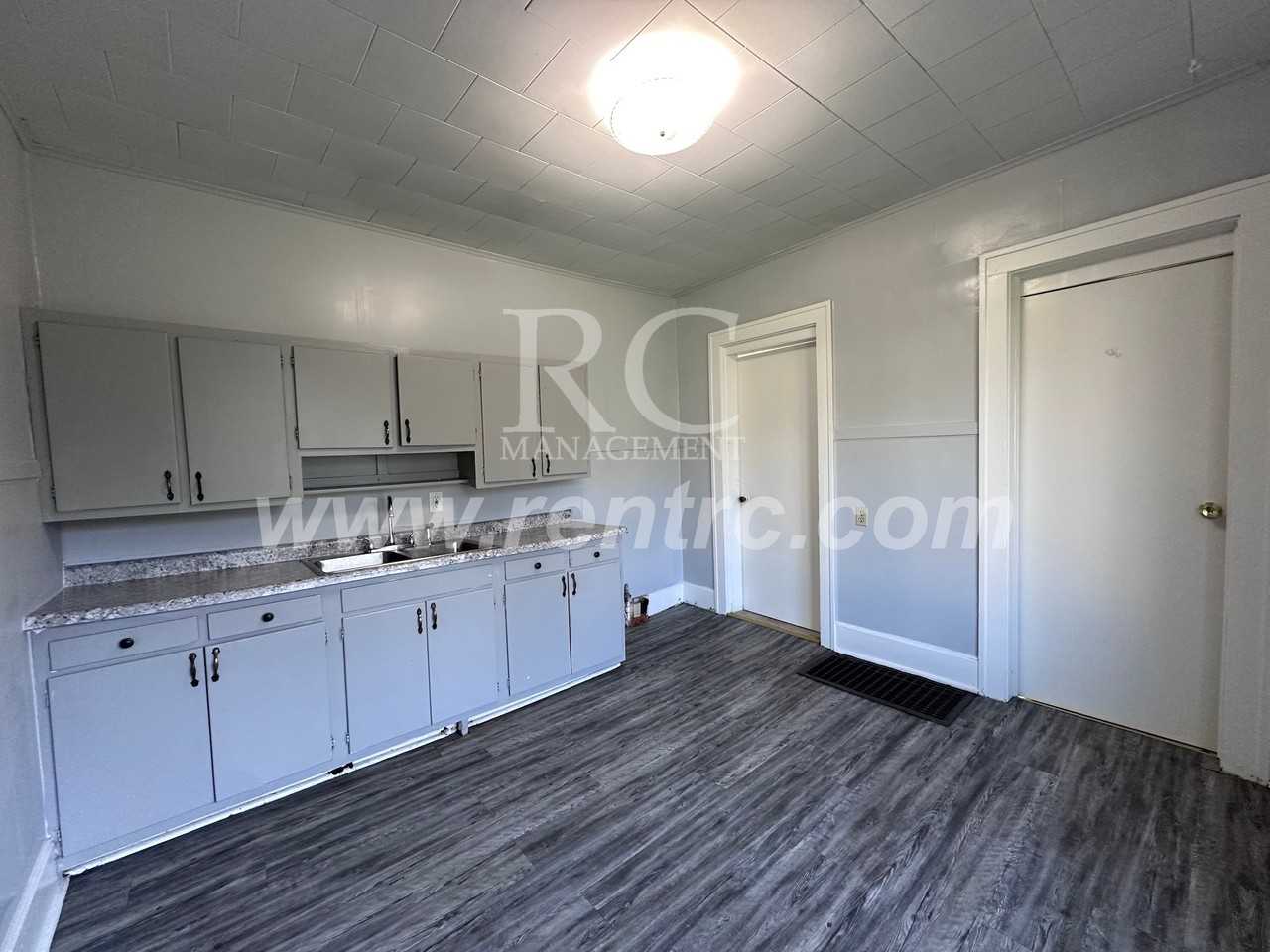 1115 Harmon St - Photo 2 of 16