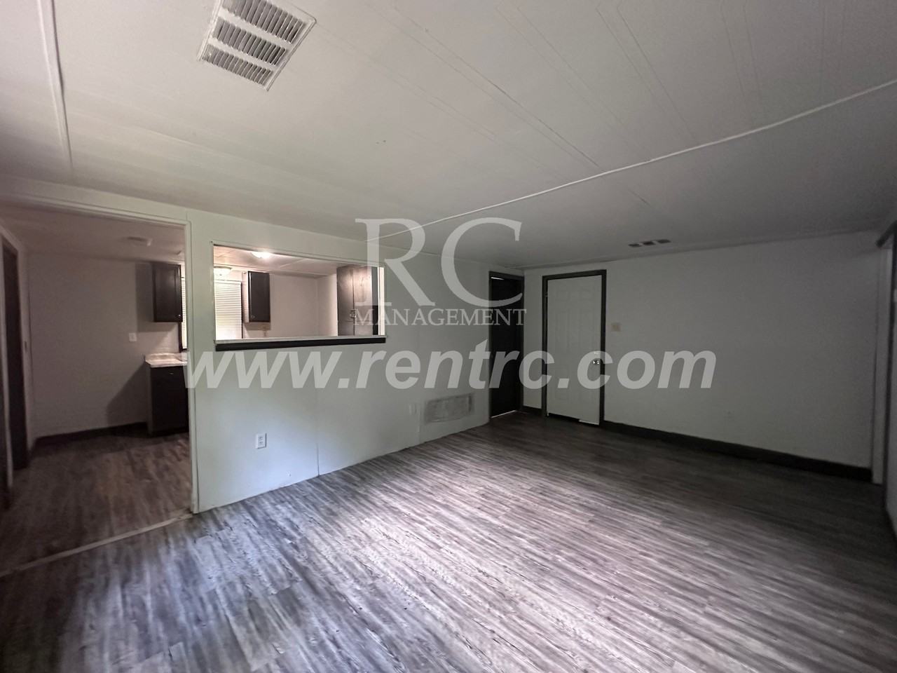 1224D Marion St - Photo 7 of 11