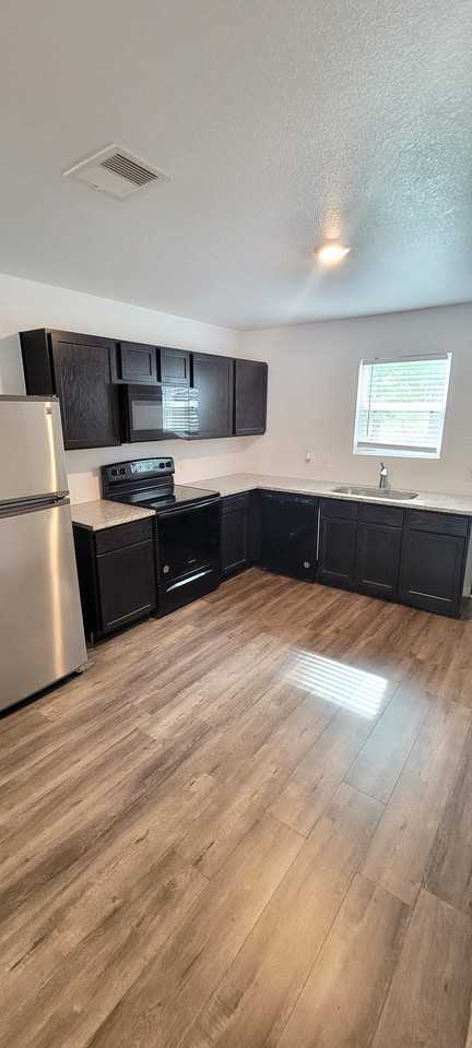 15134 Austin Rd - Photo 5 of 19