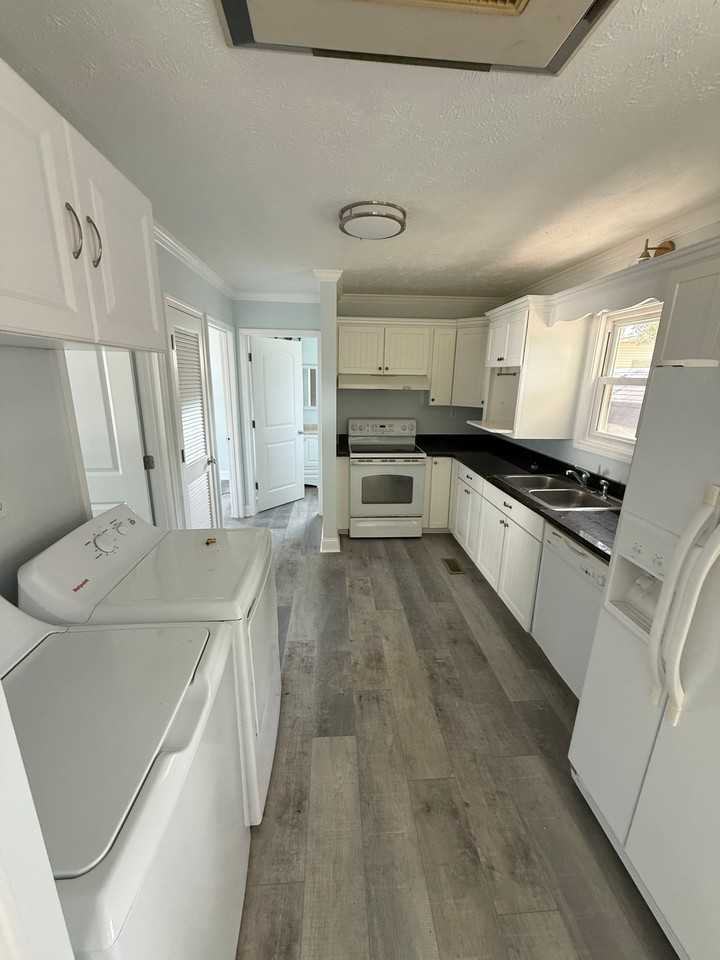 6921 Pearl St Sw - Photo 5 of 9