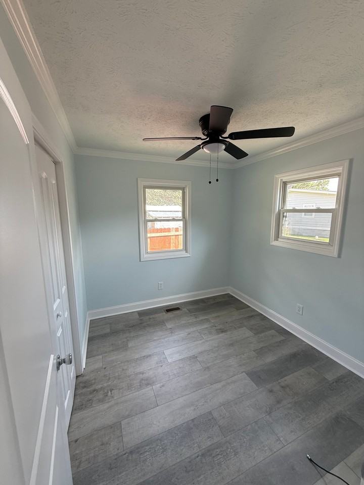 6921 Pearl St Sw - Photo 6 of 9