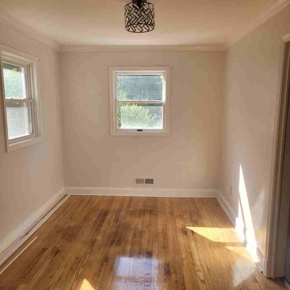 729 Yale Ave - Photo 4 of 17