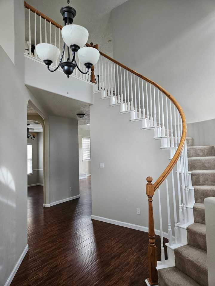 7324 Peregrine Rd Ne - Photo 3 of 16