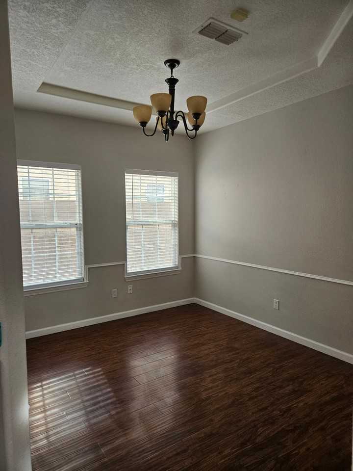 7324 Peregrine Rd Ne - Photo 4 of 16