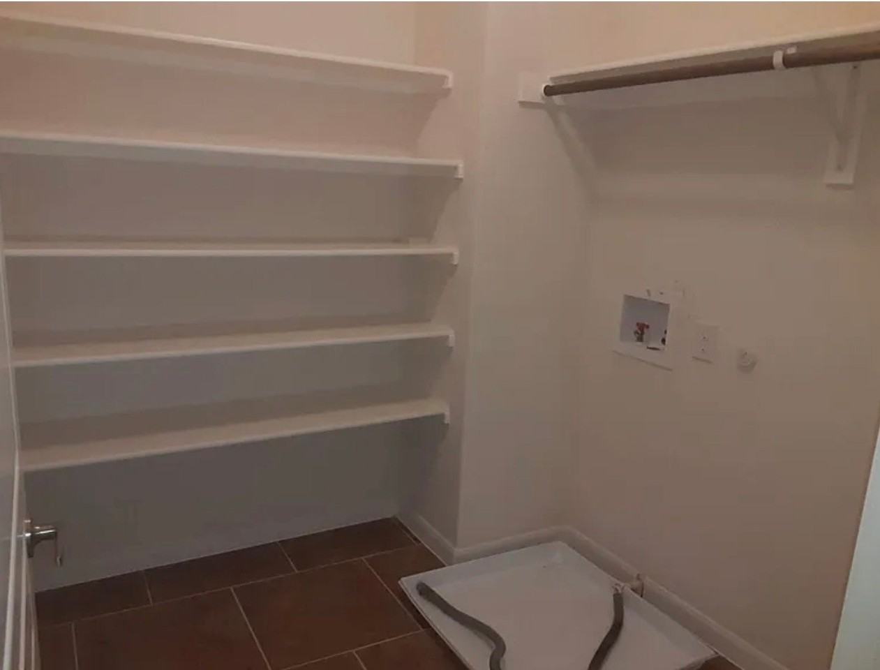 805 Woodmark Dr - Photo 4 of 7