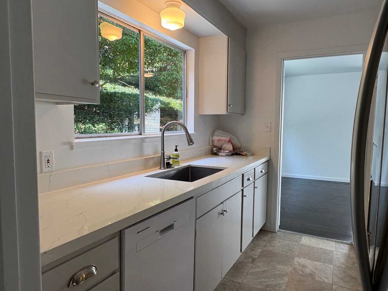 127 Edwards Ave - Photo 4 of 18