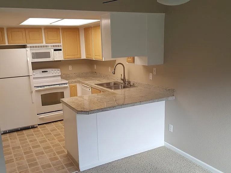 9585 Sw 146th Ter #2 - Photo 4 of 12
