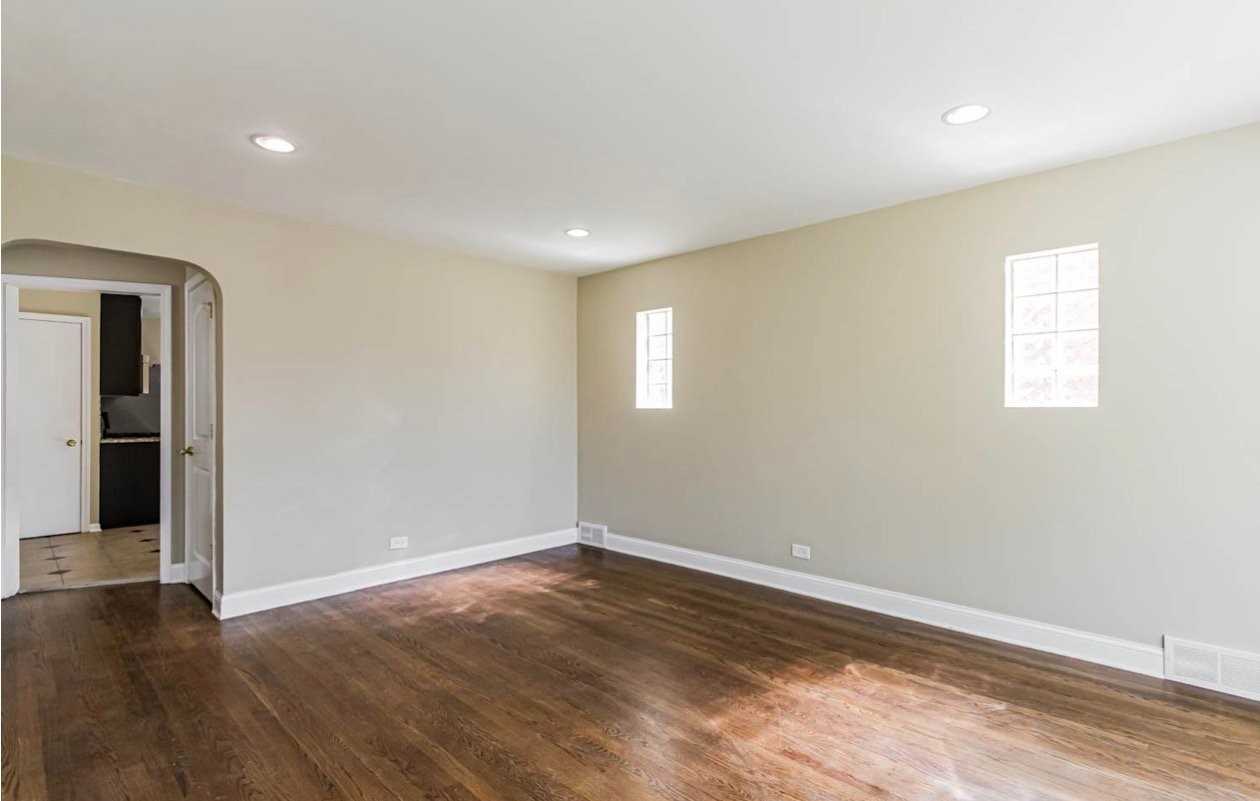 6042 W Bryn Mawr Ave - Photo 2 of 10