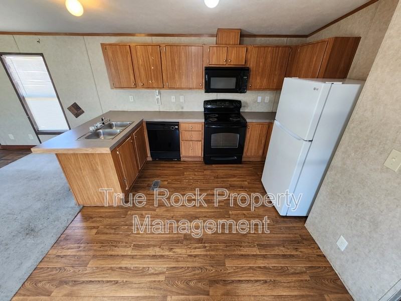 16469 County Road 3594 - Photo 4 of 11