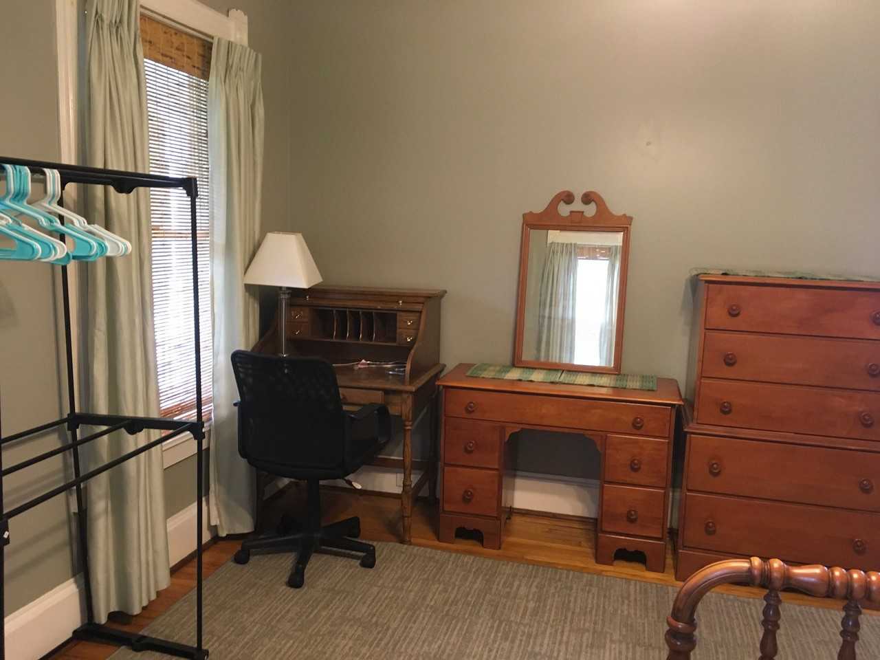 413 Westcott St - Photo 3 of 9