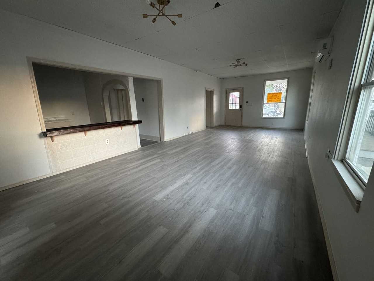 621 E Harris Ave - Photo 2 of 7