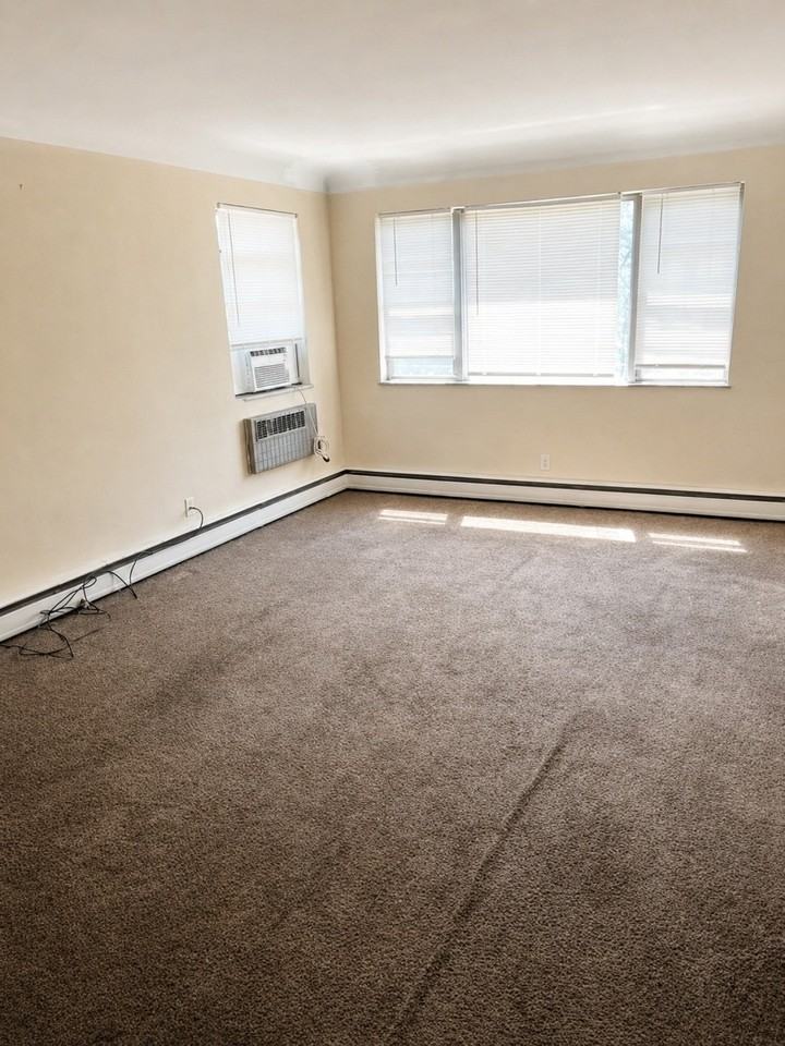 4782 Clevesdale Dr #4 - Photo 2 of 11