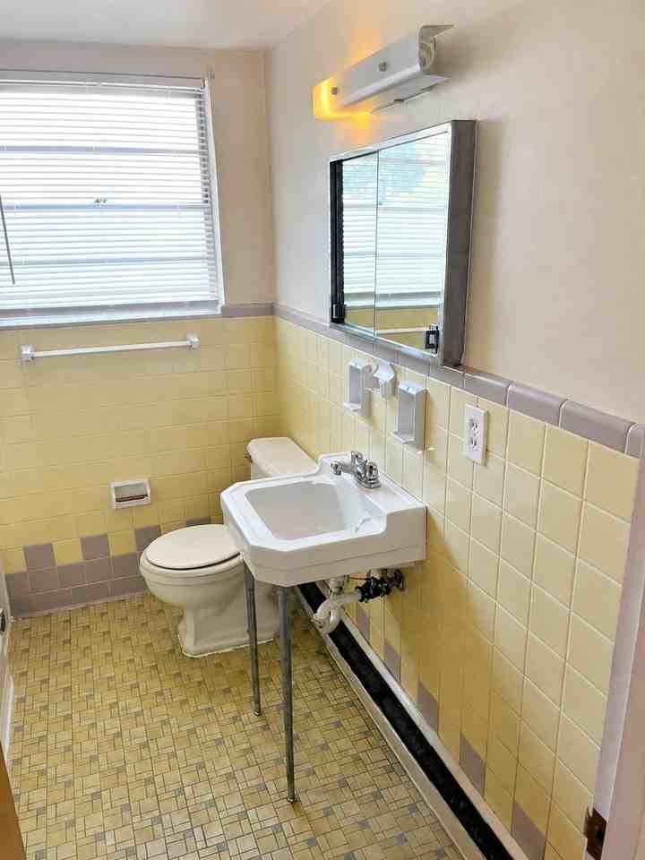 4782 Clevesdale Dr #4 - Photo 7 of 11