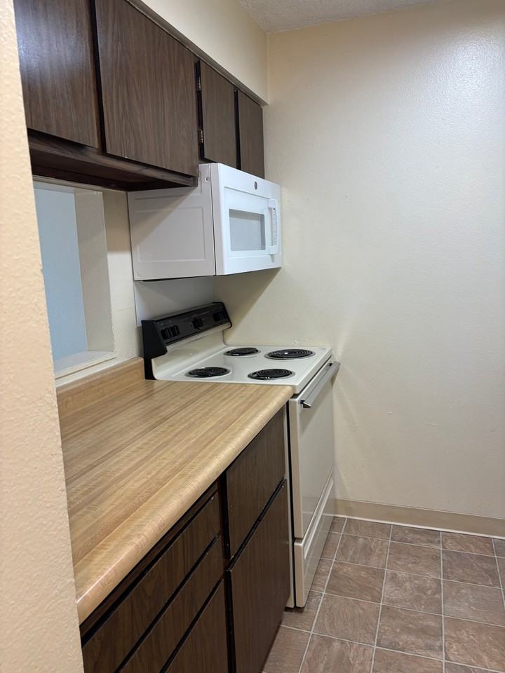 60 Douglas Ln #223 - Photo 2 of 20