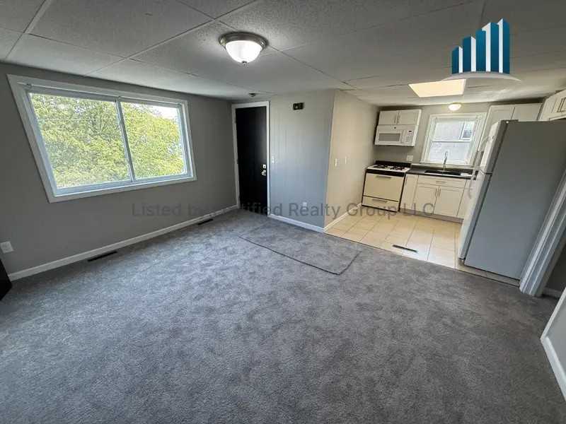 85 Massasoit St #3L - Photo 3 of 21