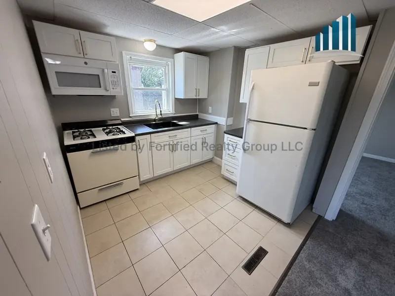 85 Massasoit St #3L - Photo 6 of 21