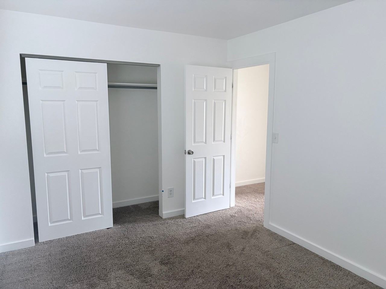 420 S Fenton St - Photo 4 of 20