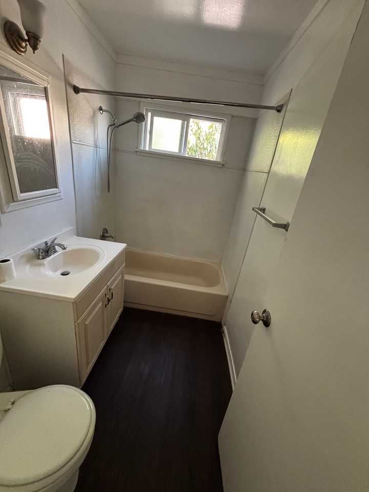 143 La Porte St #A - Photo 5 of 7