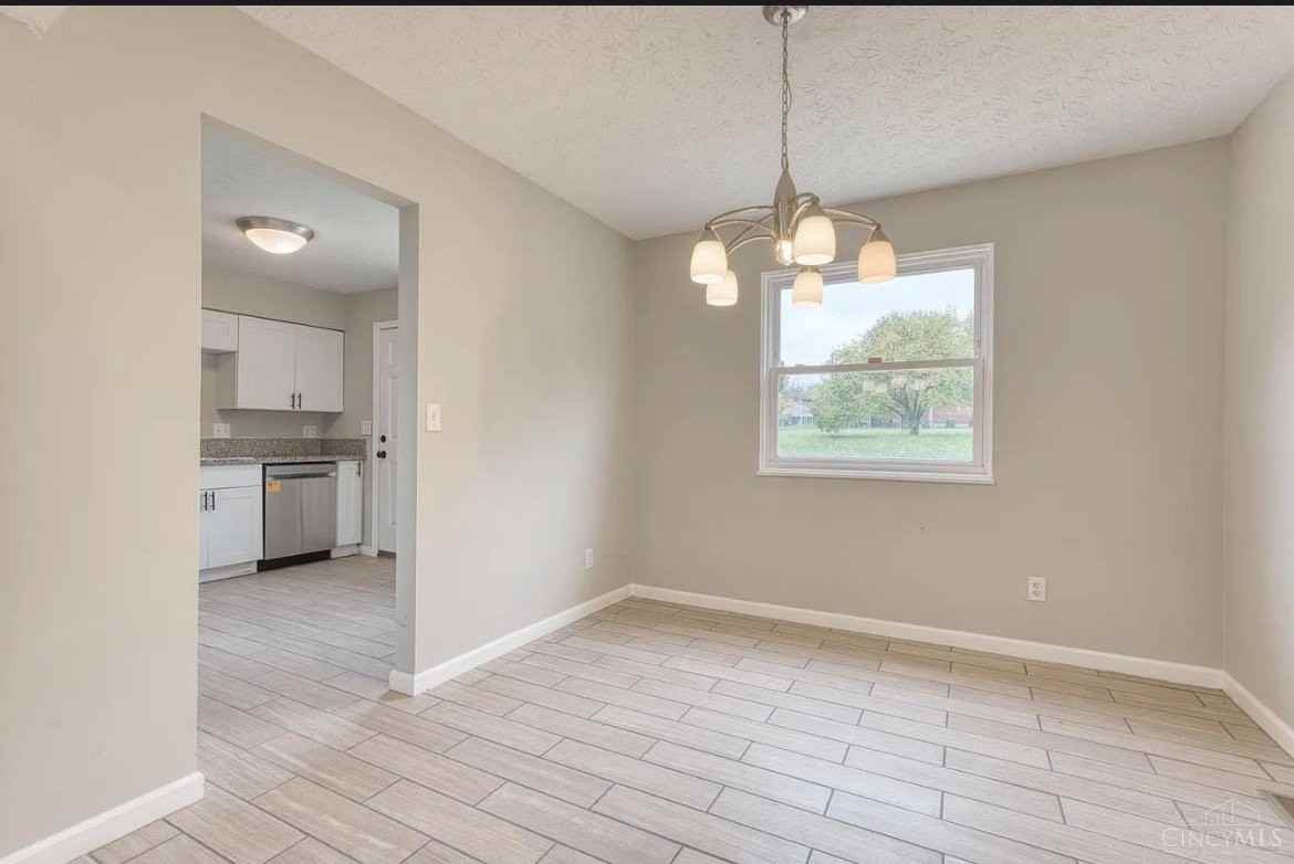 833 W Galbraith Rd - Photo 4 of 13
