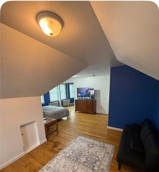 233 Roosevelt Ave - Photo 2 of 9