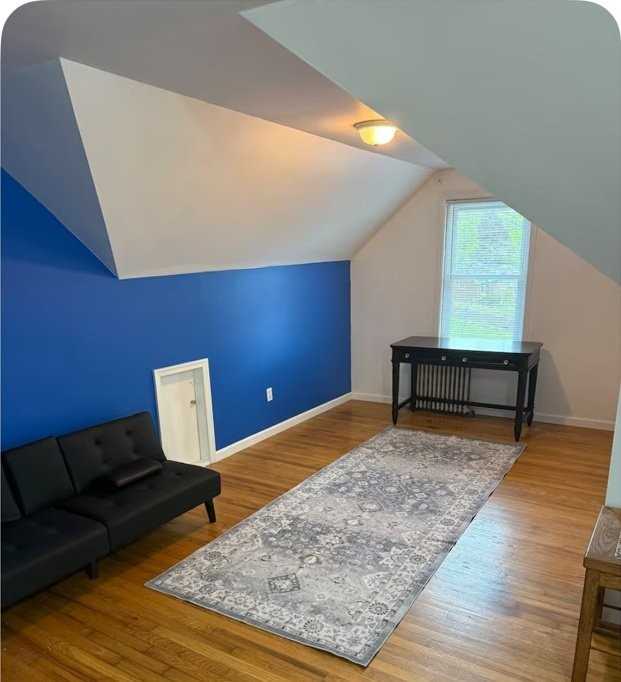 233 Roosevelt Ave - Photo 3 of 9