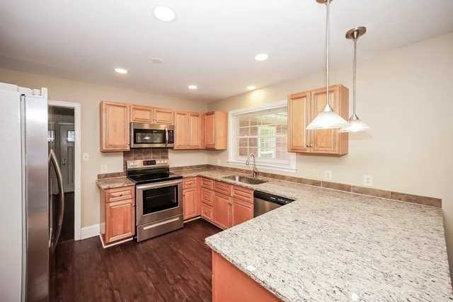 120 W Innes St - Photo 3 of 10