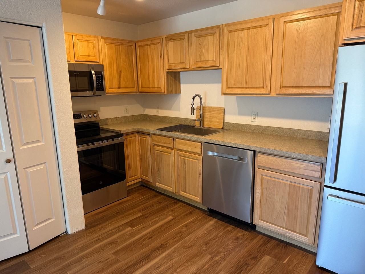 19 Diane Rd #C - Photo 4 of 20