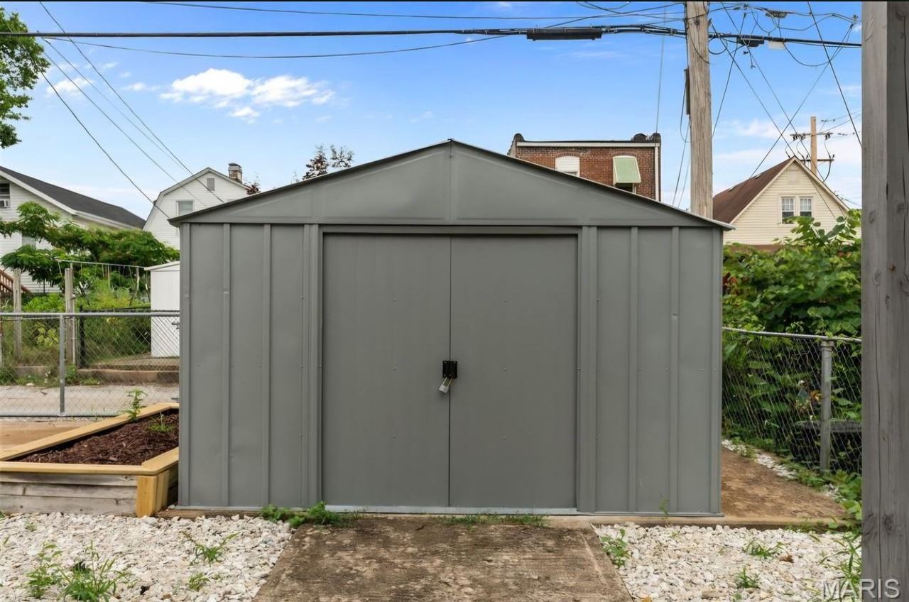 5462 Christy Ave - Photo 3 of 35