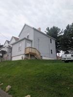 featured image of 423 Lowell St