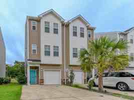 featured image of 703 Elton Ave #1