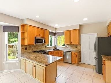 9 Cecilia Ct - Photo 6 of 20