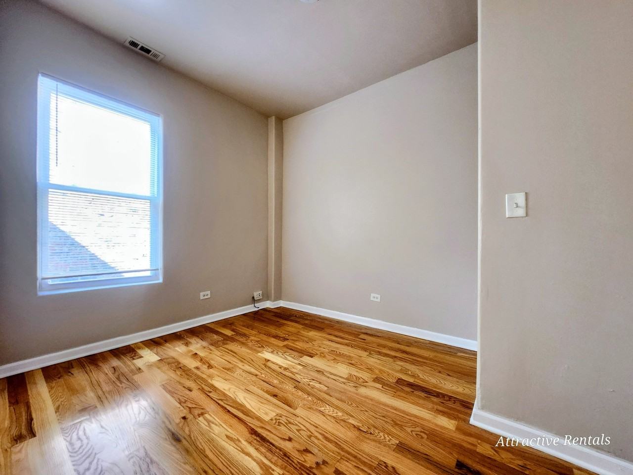 1022 W 64th St #2E - Photo 5 of 9