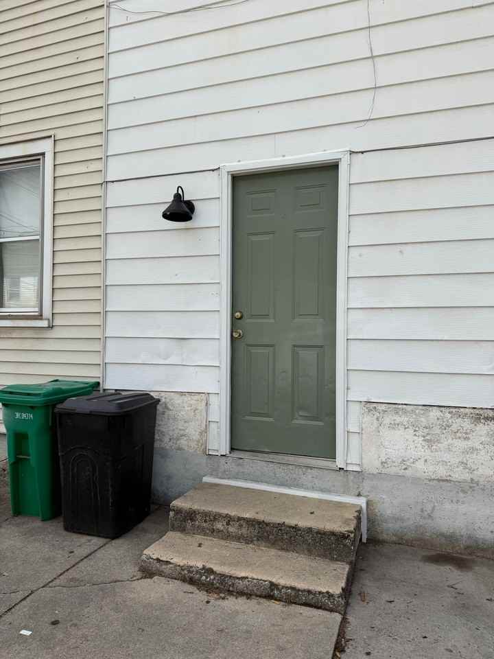 173 E Penn St #3 - Photo 5 of 8