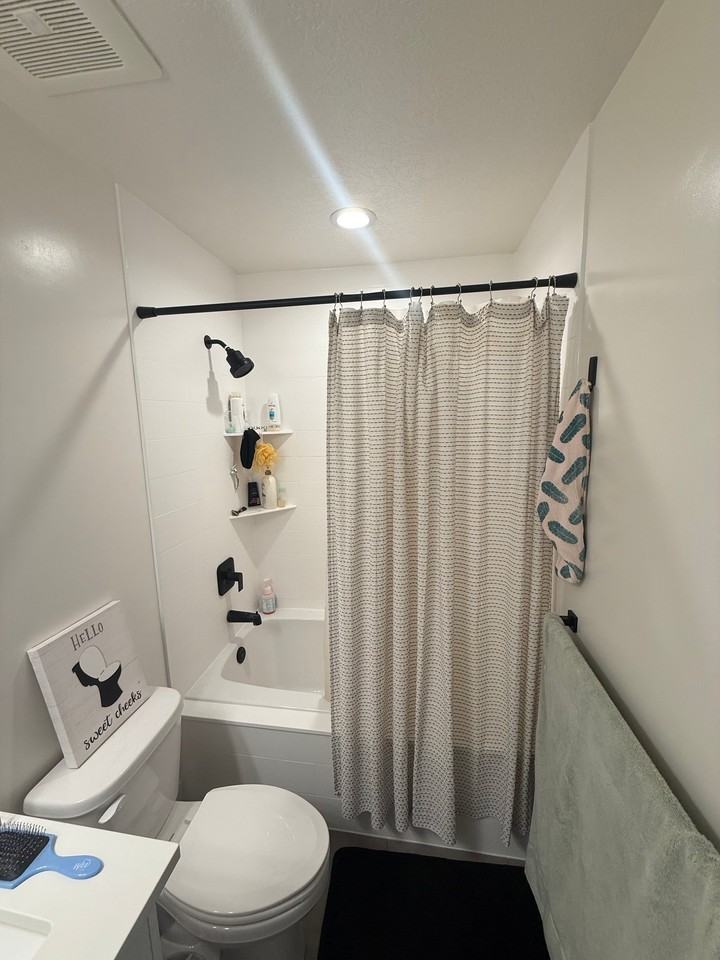 635 40th St - Photo 5 of 6