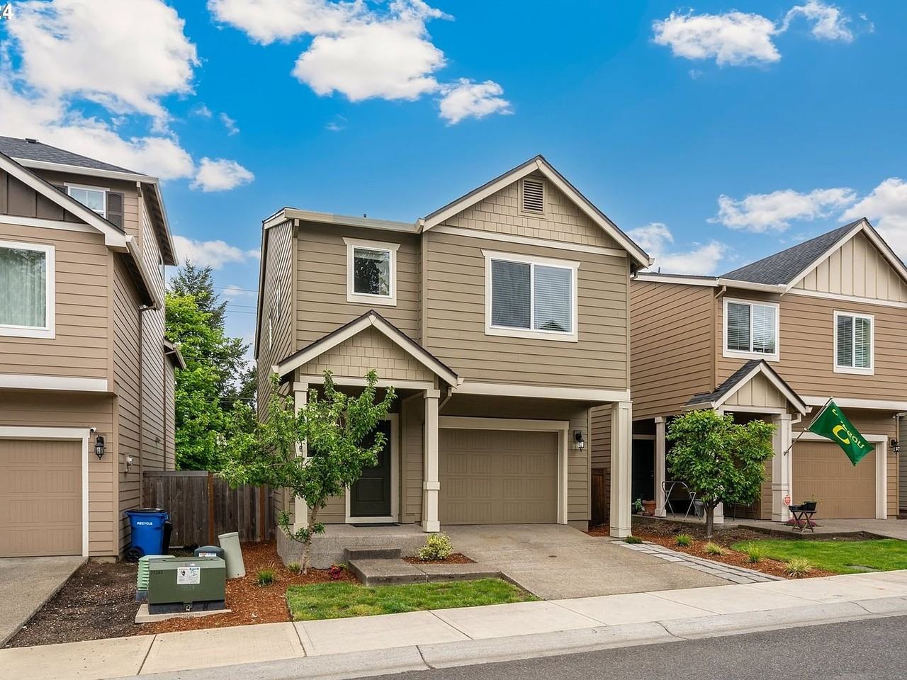 1326 Ne 72nd Way - Photo 2 of 20