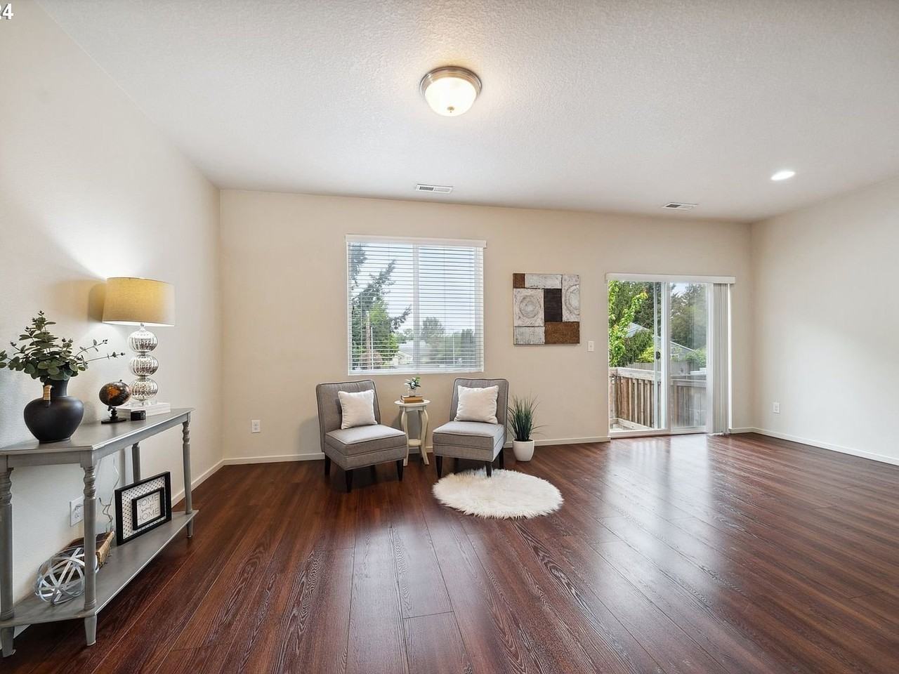 1326 Ne 72nd Way - Photo 5 of 20