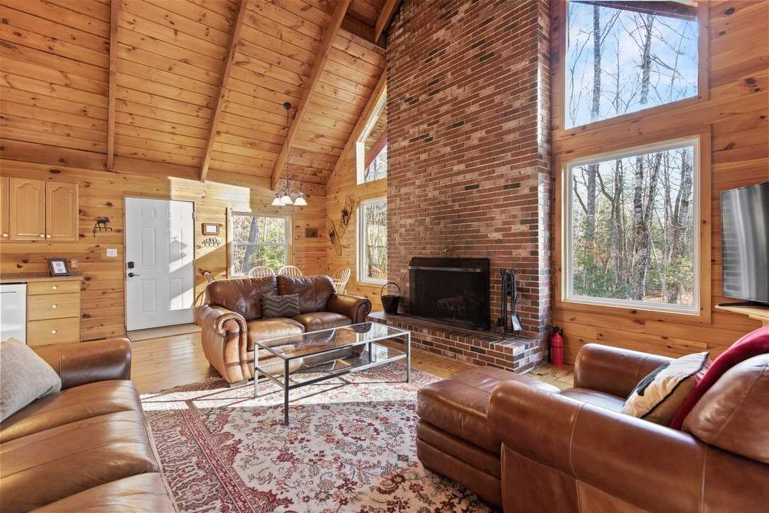 55 Leisure Ln - Photo 4 of 12