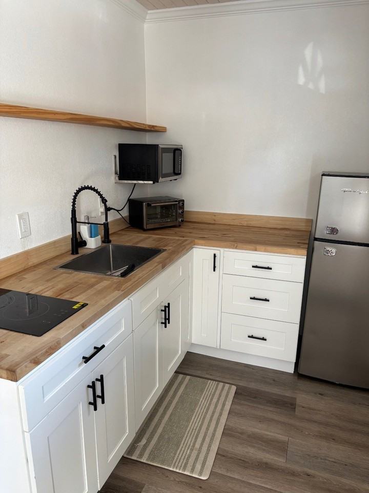 1885 Springtime Ave - Photo 6 of 11