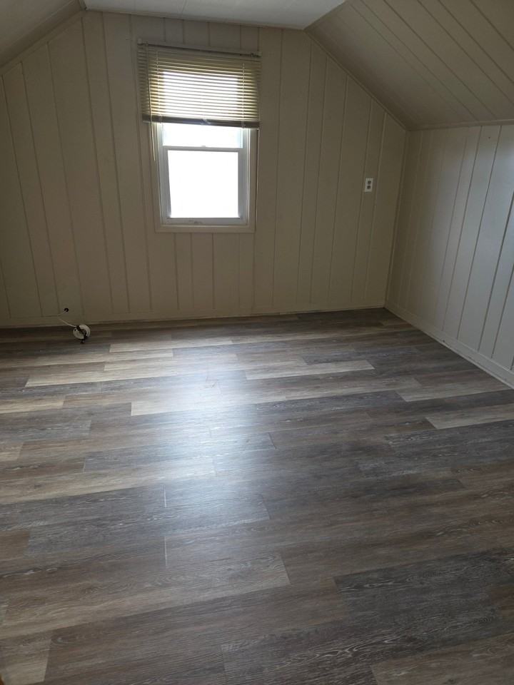 257 N Winton Rd - Photo 4 of 10