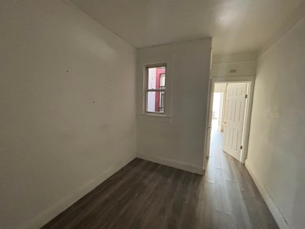 72 Rose Ave #2R - Photo 4 of 4
