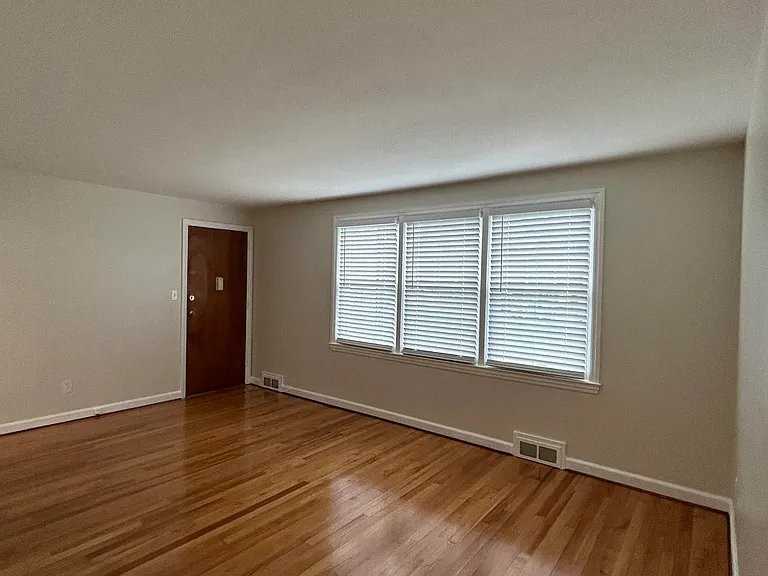 58 Mercury Ct #L2 - Photo 6 of 7