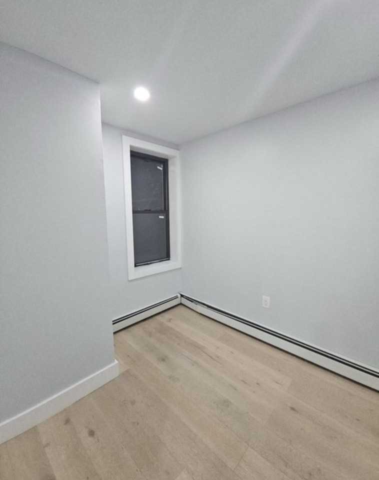 325 Avenue E #3 - Photo 3 of 7