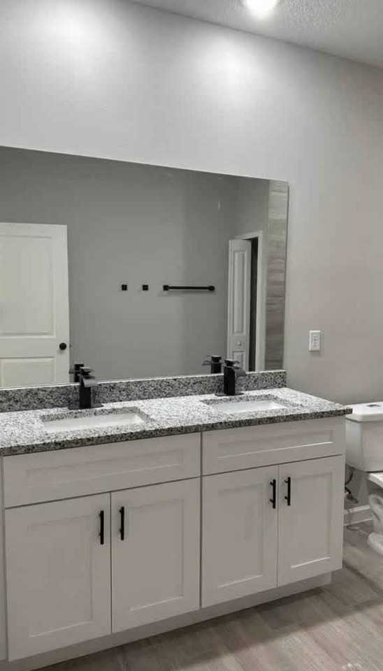 796 Sumner St - Photo 3 of 8