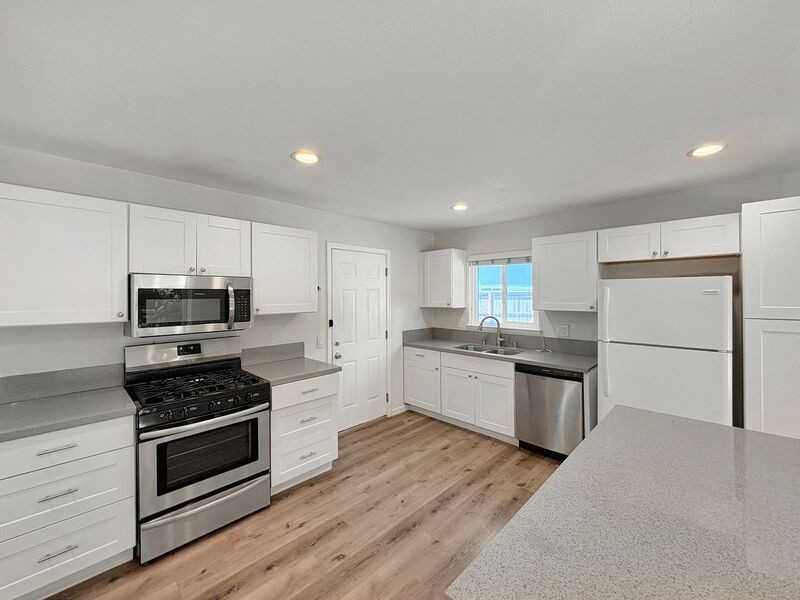 552 Luna Dr - Photo 2 of 22